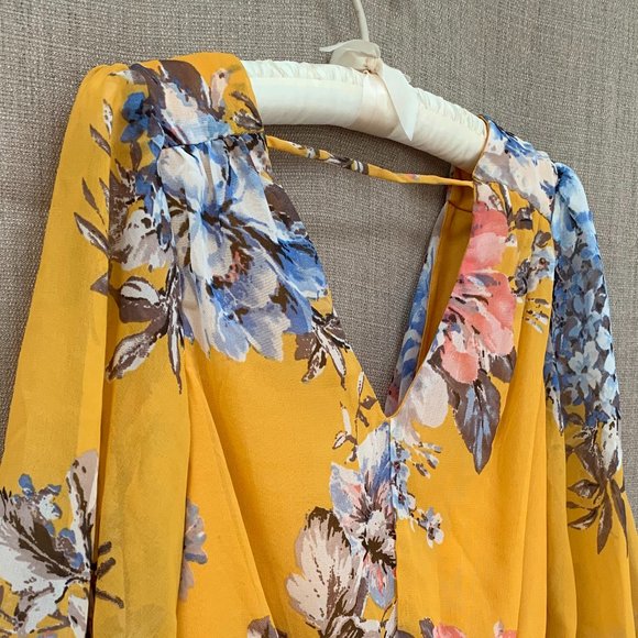 bailey blue Romper with butterfly sleeve - Picture 8 of 11